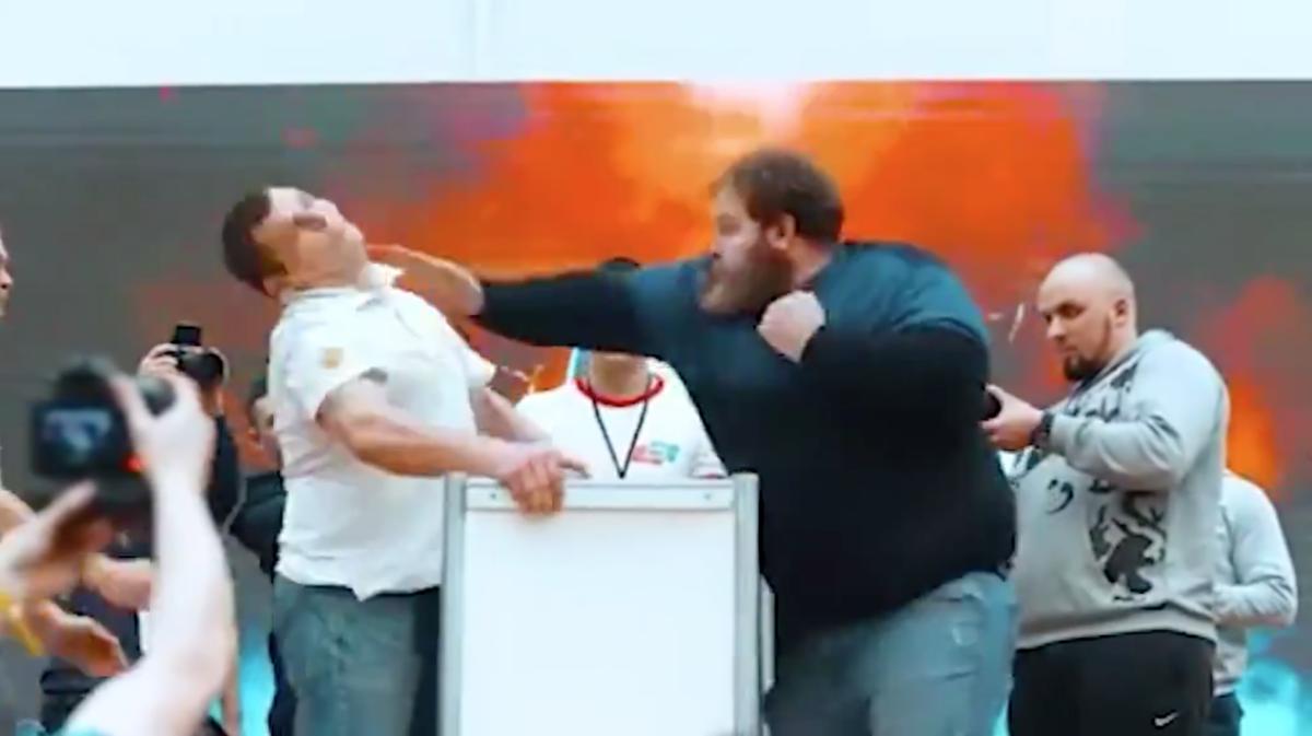 thursday-hot-clicks-russia-siberia-slapping-championships-video.png